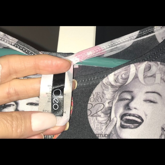 Cleo Dress With Marilyn Monroe Print - Picture 8 of 8